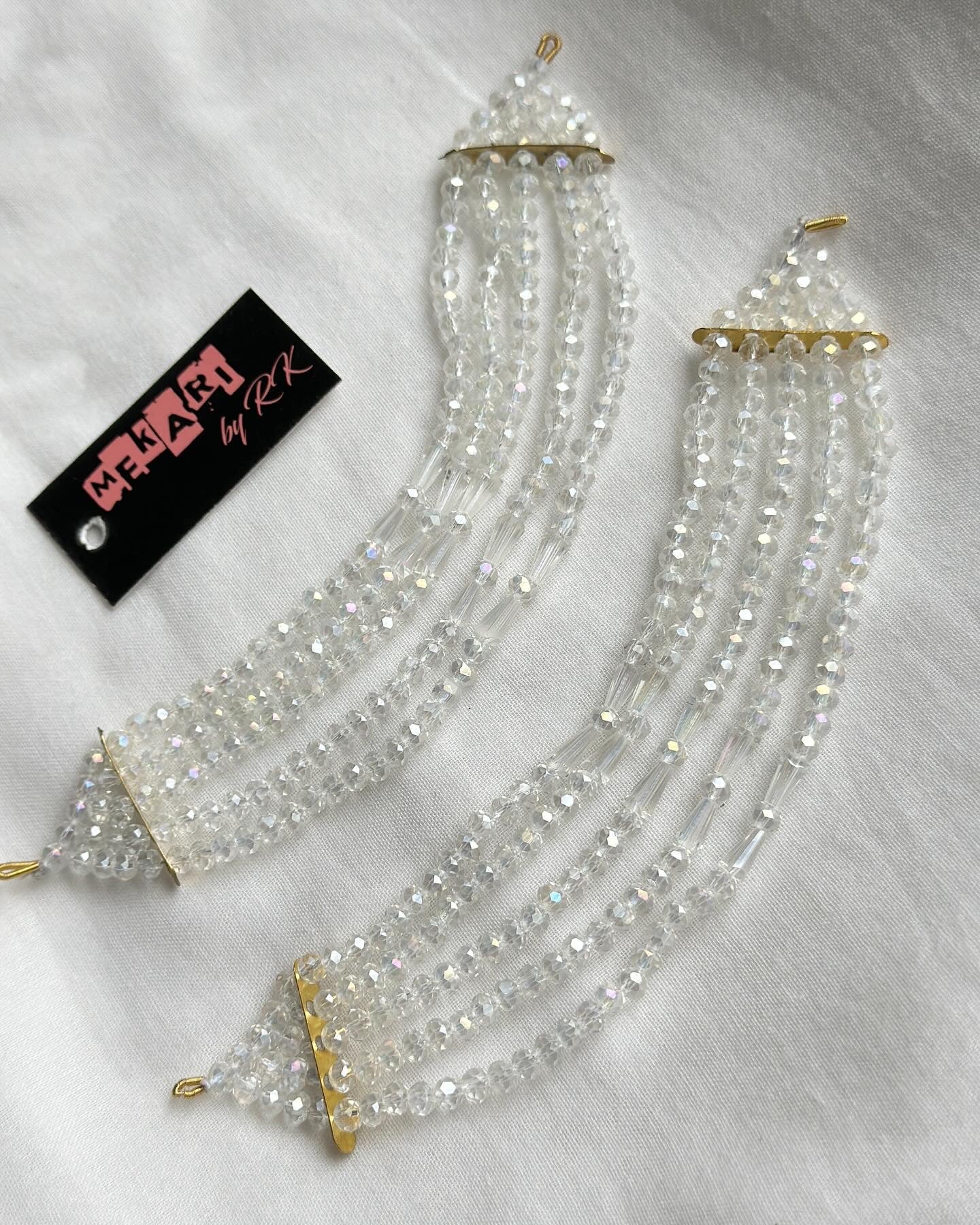 Rangrez Teeka Set in White