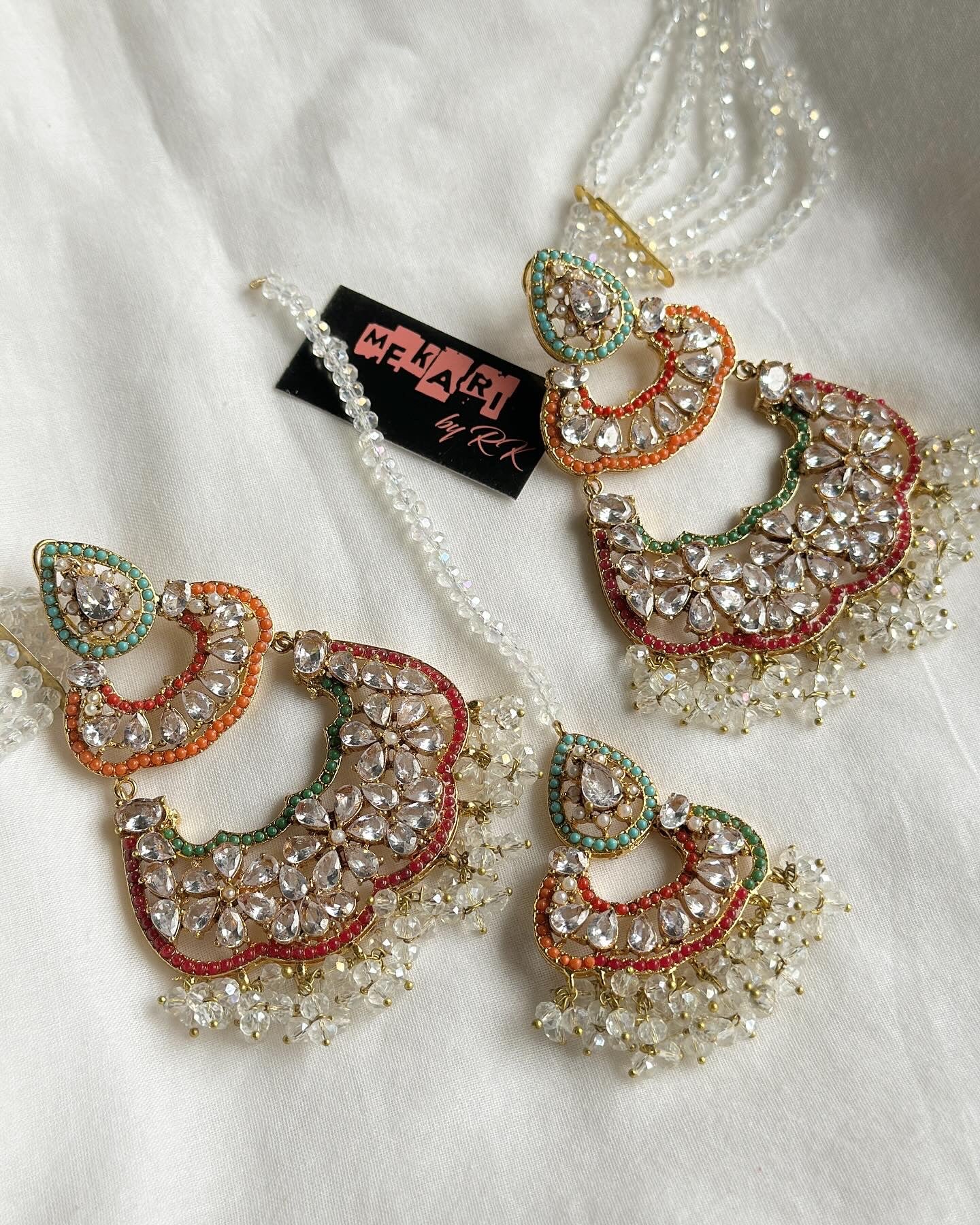 Rangrez Teeka Set in White