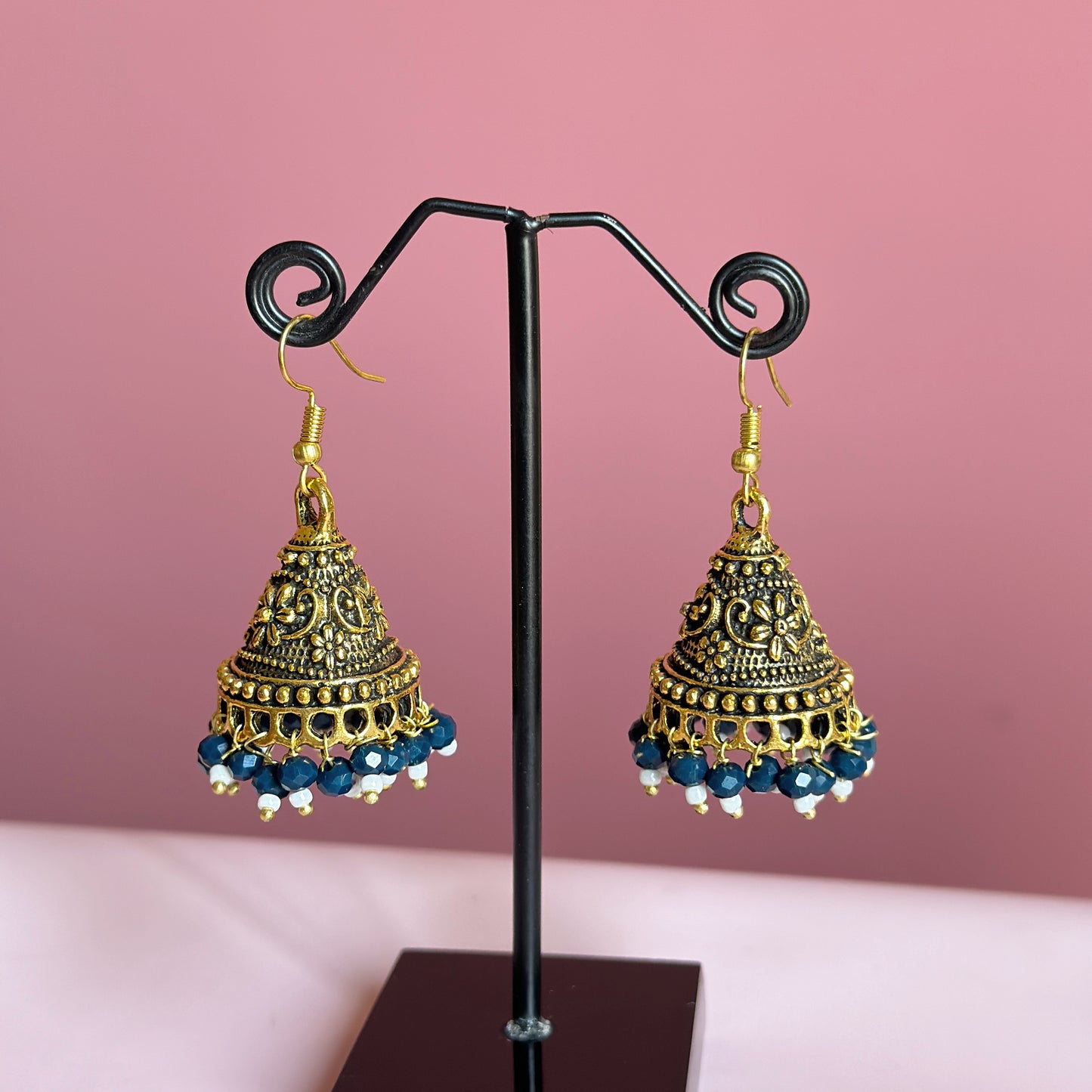 Amna Jhumki