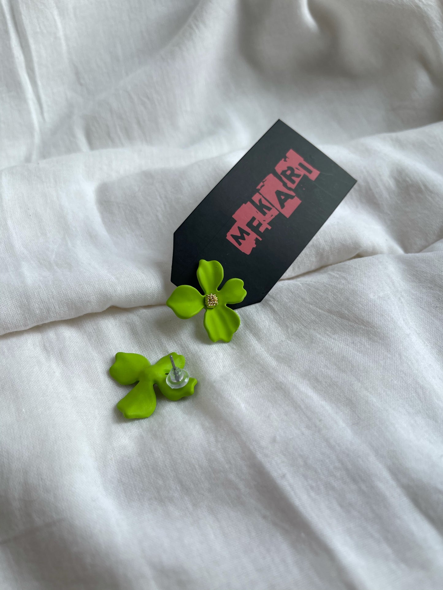 4 PETAL FLOWER STUD