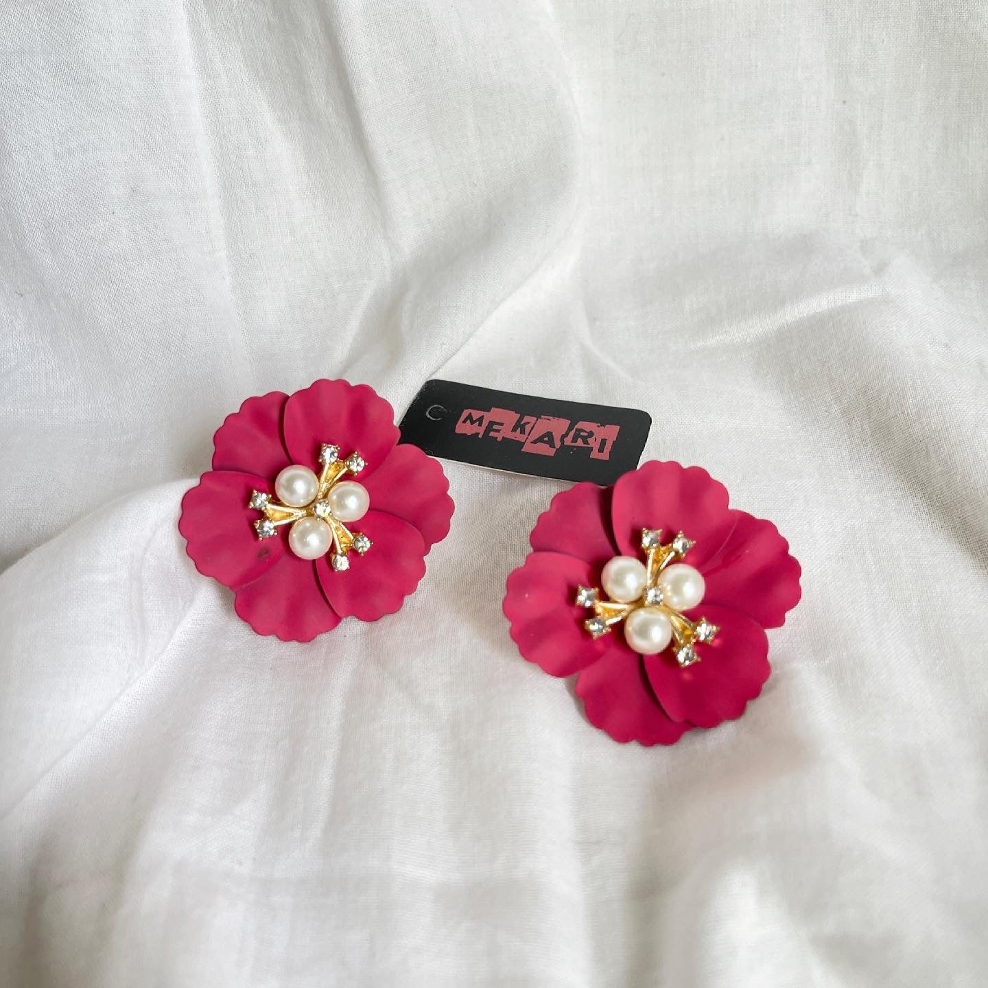 PEARL FLOWER STUD