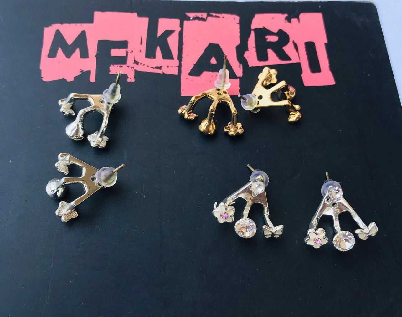 FLOWER BOW STUDS