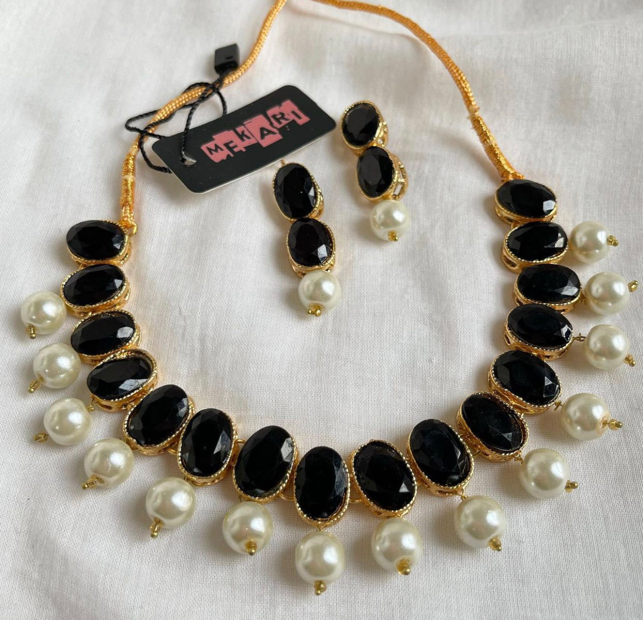 OVAL STONE SET