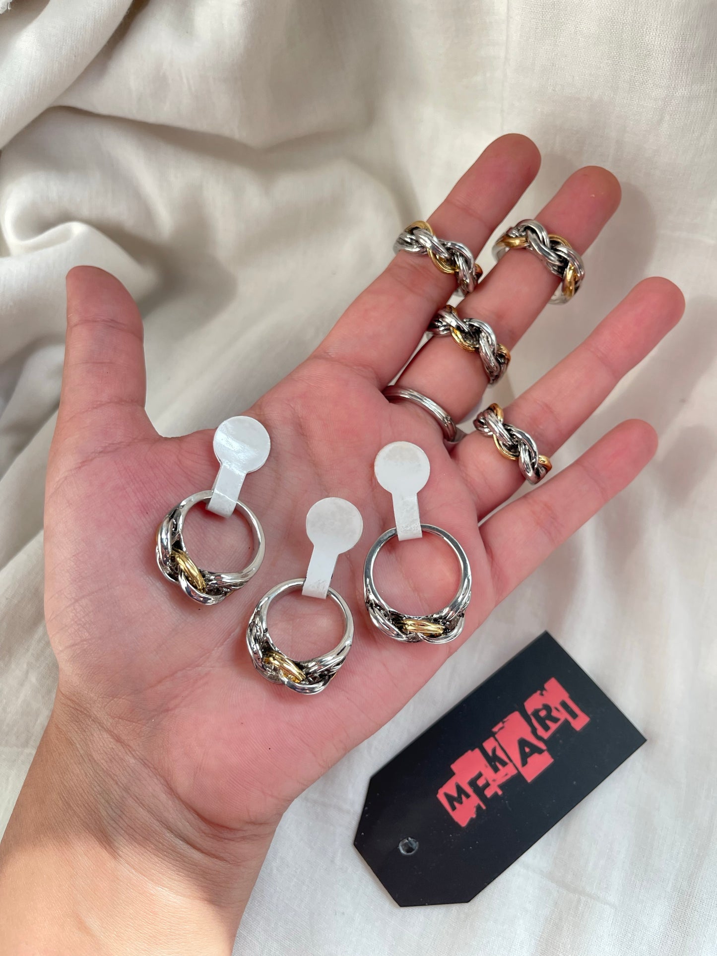 LINKED RING