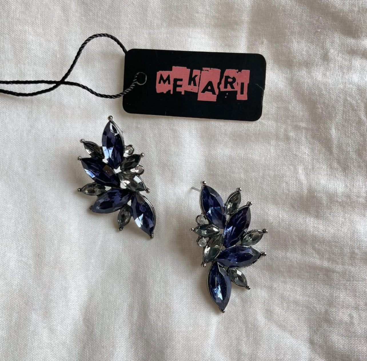 Dual Colour Studs