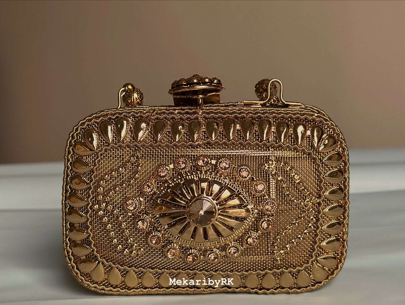 Zarnoor Clutch