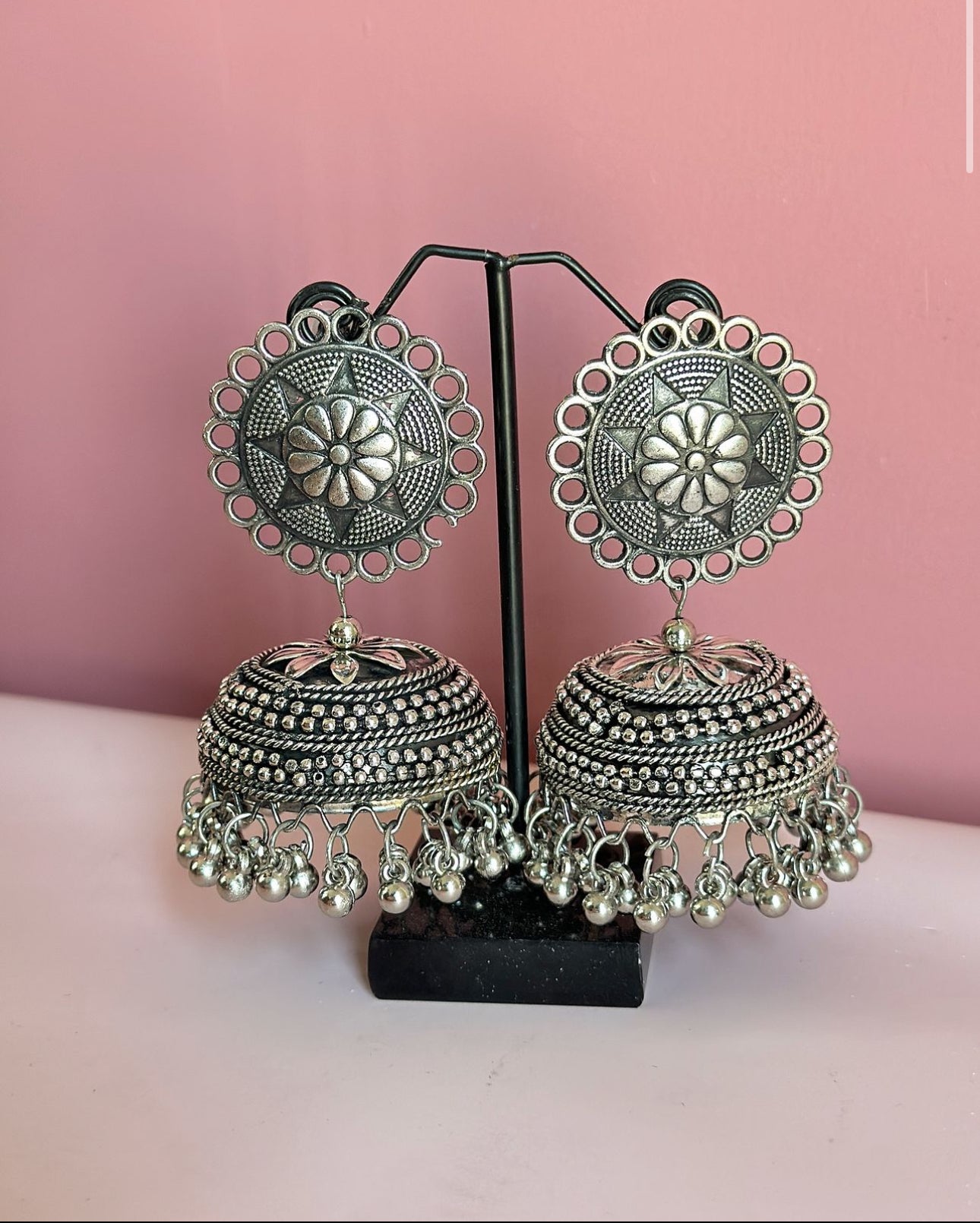 Maheen Jhumka