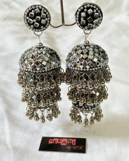Kiran Jhumka
