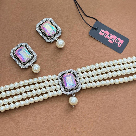 Holographic Choker