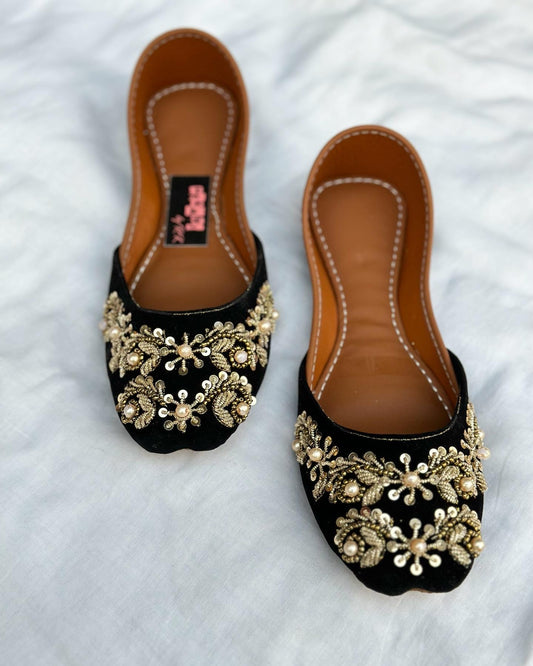 Black Pearl Khussa