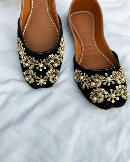 Black Pearl Khussa